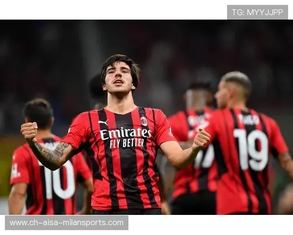 AC米兰莱万续约传闻掀起转会市场波澜，未来走势引发热议