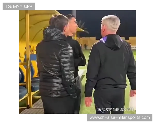 C罗赛后被发现同医护人员亲切合影，举动获媒体点赞